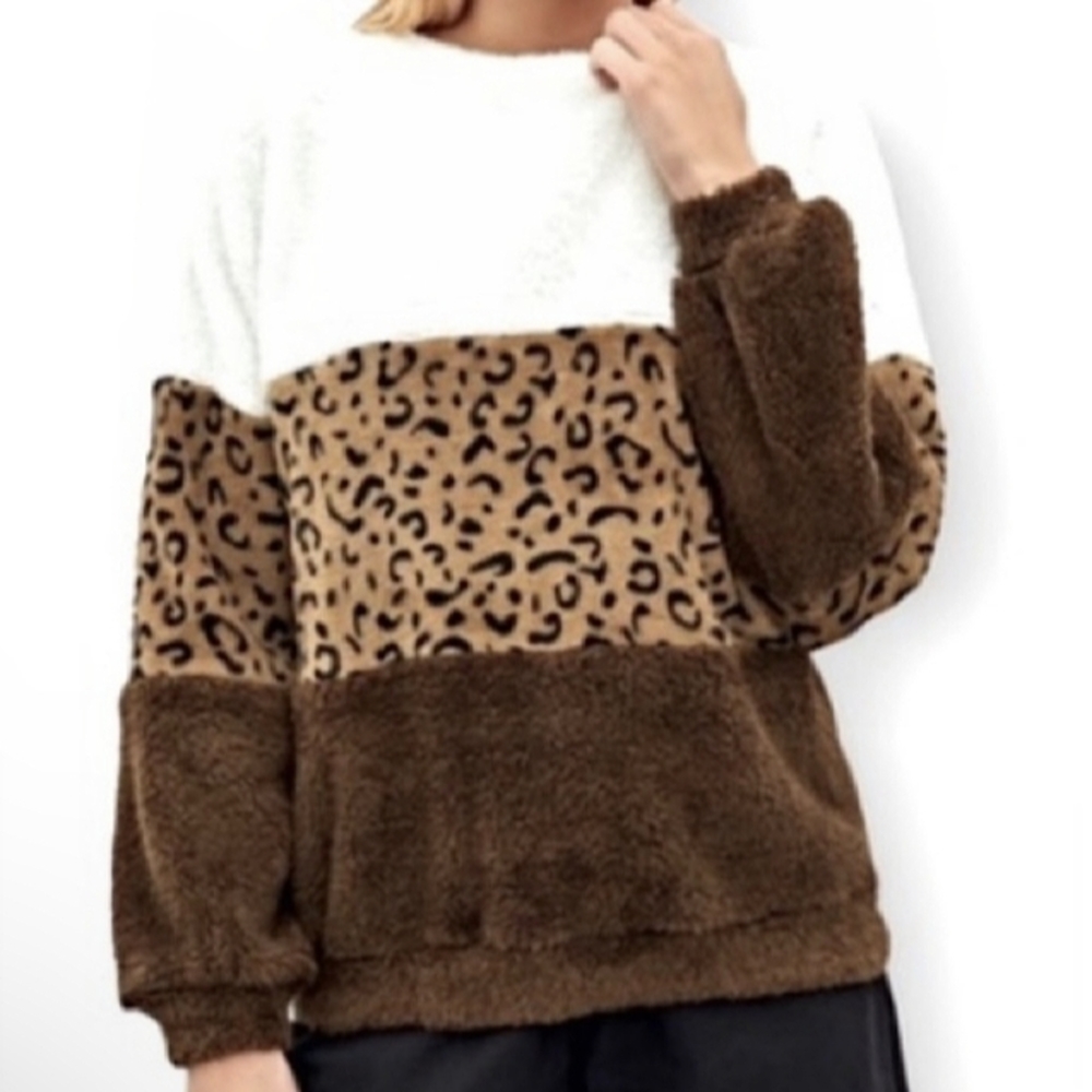 Teddy Color Block Leopard Print Sweater Top - Picture 3 of 9
